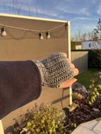 Mitaines grises brillantes